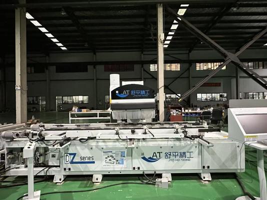 Harga yang bagus Jalur Produksi Pembentukan Gulungan Rangka Pintu Sekitar 5000 Kg Menampilkan Dimensi 15m X 3m X 2.5m untuk Produksi Profil Baja Otomatis on line